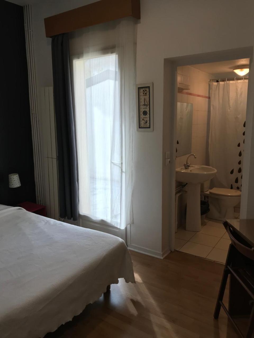 Hotel Moderne Saint-Maur-des-Fossés Kültér fotó
